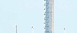 Hü und hott am Flughafen. Bislang gibt es nur Zaungäste am BER. Foto: dpa/Marc Tirl