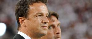Fredi Bobic, 41, stürmte für Stuttgart, Dortmund, Hannover und Hertha BSC 285 Mal (108 Tore) in der Bundesliga. Seit Juli 2010 arbeitet er als VfB-Sportdirektor. 