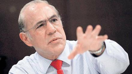José Ángel Gurría. „Die Bürger müssen in Sachen Finanzen besser ausgebildet werden.“ 