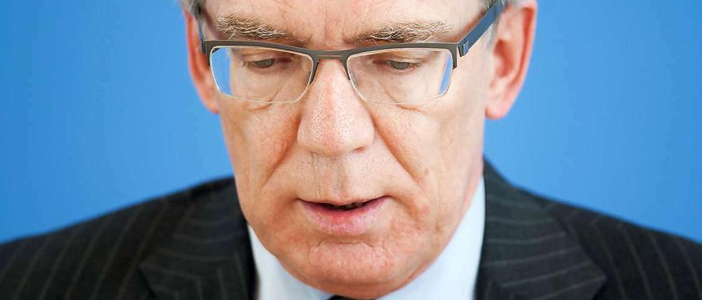 Taumelt: Der Verteidigungsminister Thomas de Maizière. 