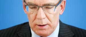 Taumelt: Der Verteidigungsminister Thomas de Maizière. 