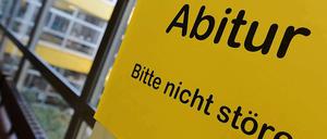 Geprüft. Vereinheitlichte Aufgaben soll es zunächst für Deutsch, Mathe, Französisch und Englisch geben.