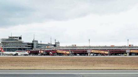 Alle 86 Sekunden ein Flugzeug. Mehdorn will kleine Flieger nach Tegel schicken, die großen zum BER. Foto: Georg Moritz