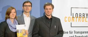 Lobbycontrol bescheinigt der Bundesregierung Tatenlosigkeit in Bezug auf Lobbyismus.