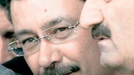 Lautsprecher. Ankaras Bürgermeister Melih Gökcek (links). Foto: Reuters