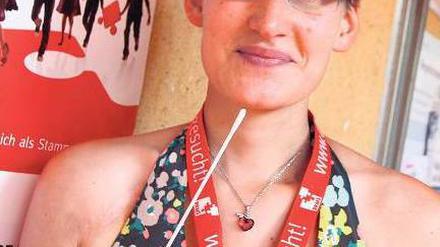 KÄMPFERIN GEGEN KREBS. Kerstin Hein, 29, aus Wilmersdorf studiert Deutsch und Mathematik an der Freien Universität.