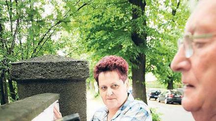 Künstlerische Besetzer. Die Senioren aus der Stillen Straße stellen selbstgemalte Bilder beim Sommerfest aus.