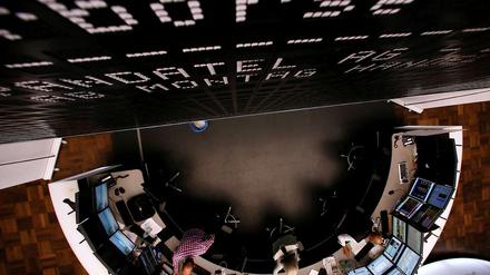 Die Kurstafel im Frankfurter Aktiensaal von oben betrachtet.