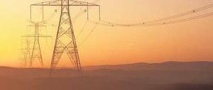 Wüster Streit. Bei Desertec geht es um Stromerzeugung und -transport in der Wüste – wie hier in den Arabischen Emiraten. In der Dii-Geschäftsstelle in München geht es aber noch heißer zu..