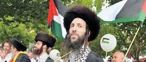 Platz da. Demonstranten und Gegendemonstranten kamen sich ganz nah.