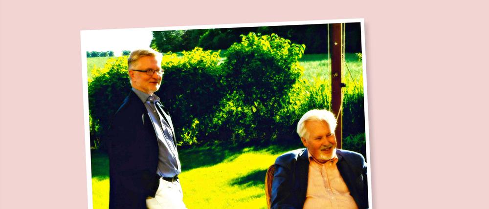 Knut Soppa und sein Partner Jürgen Demandt im Garten der Liebermann-Villa.