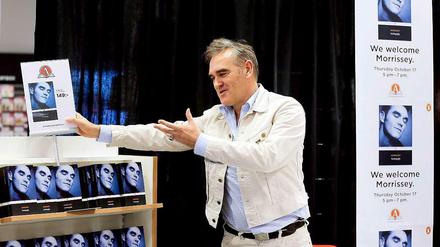 Die Autobiografie von Morrissey ist in England auf Platz 1 der Bestsellerlisten.