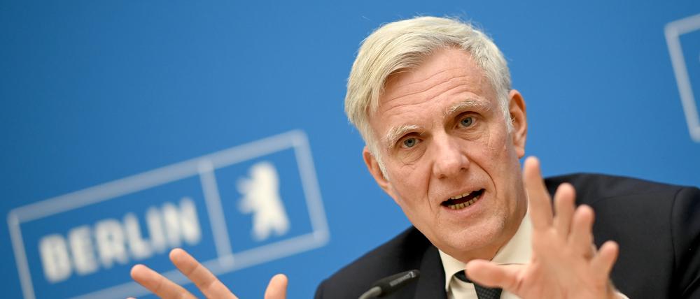 Stephan Schwarz (parteilos), Senator für Wirtschaft, Energie und Betriebe des Landes Berlin.