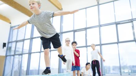 Balanceakt. Viele Grundschüler schaffen das nicht mehr.