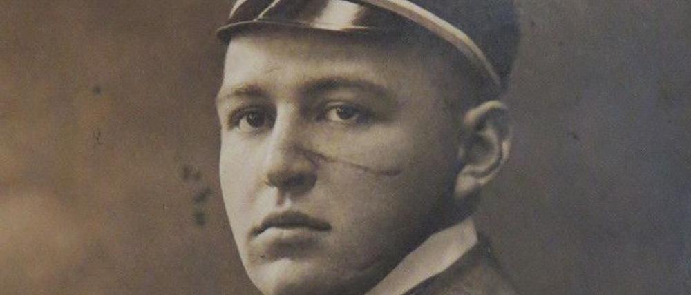 Berthold Ostertag auf einem Bild von 1919.