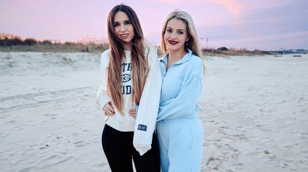 Seit drei Jahren teilen Vanessa und Ina ihr Leben auf dem Instagram-Account „Coupleontour“.