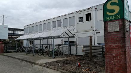 Einer der neuen Containerblöcke am S-Bahnhof Grünau.