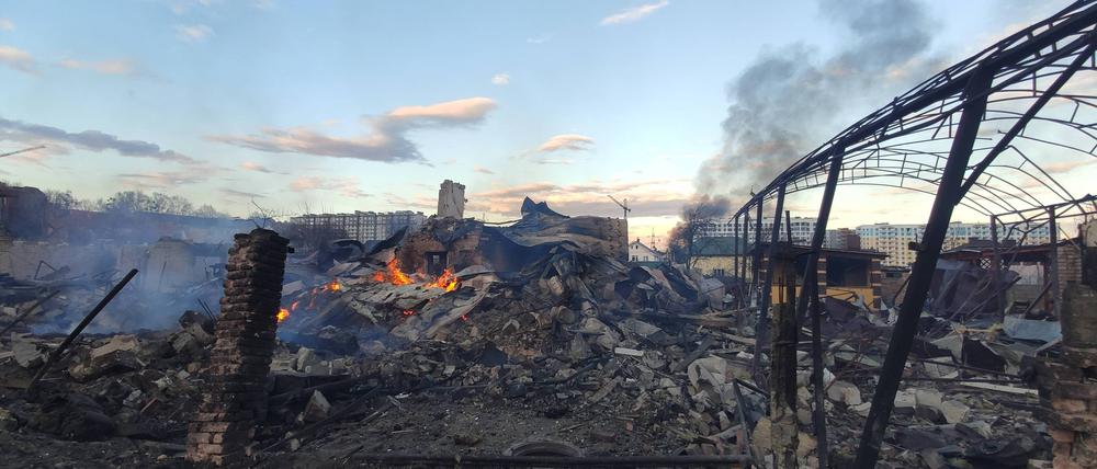 KYIV REGION, UKRAINE - FEBRUARY 27, 2022 - Houses destroyed as a result of shelling by the Russian army in Bucha, Kyiv Region, northern Ukraine Aftermath of hostilities in Bucha, Kyiv Region Copyright: xVasylxMolchanx