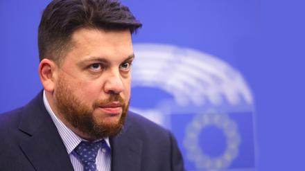 Leonid Wolkow im Dezember 2021 im Europäischen Parlament, das dem inhaftierten Alexej Nawalny den Sacharow-Preis verlieh.