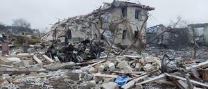 Nach einem russischen Angriff.  Ein zerstörtes Haus in einer Wohngegend in der Großstadt Schytomyr.
