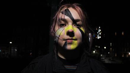 Wo zuerst hinschauen? Aktivistin beim „Dazzle Walk“.