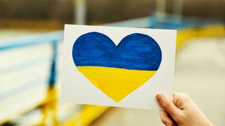 Vor 15 Jahren lernten sich Jandro und Aljona kennen. Eine andere Zeit. Eine andere Welt.