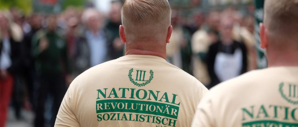 Unterstützer der rechtsextremen Kleinpartei „Der III. Weg“ bei einer Demonstration am 1. Mai 2019 in Plauen.