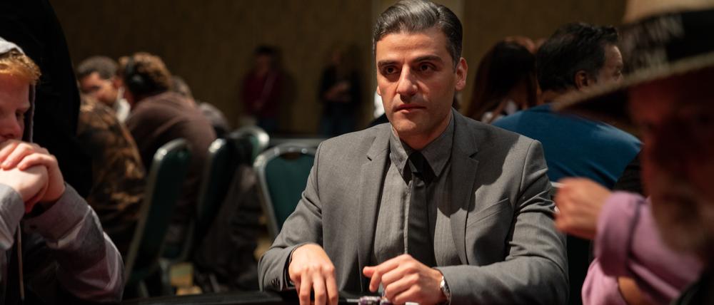 Kriegsveteran Bill Tell (Oscar Isaac) versucht am Pokertisch, seine Dämonen in den Griff zu kriegen.