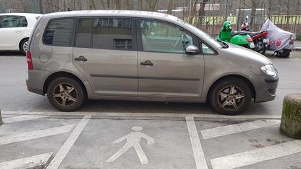 Wer so parkt, geht wohl davon aus, dass ihn niemand erwischt.