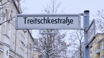 Ein am Montag vorgestelltes Dossier soll eine breite gesellschaftliche Debatte über Straßennamen mit judenfeindlichen Bezügen und deren mögliche Umbenennung anstoßen. 