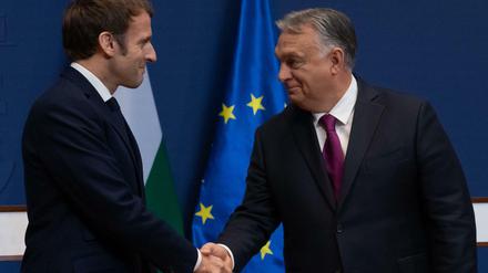 Frankreichs Staatschef Emmanuel Macron (links) und Ungarns Regierungschef Viktor Orbán.