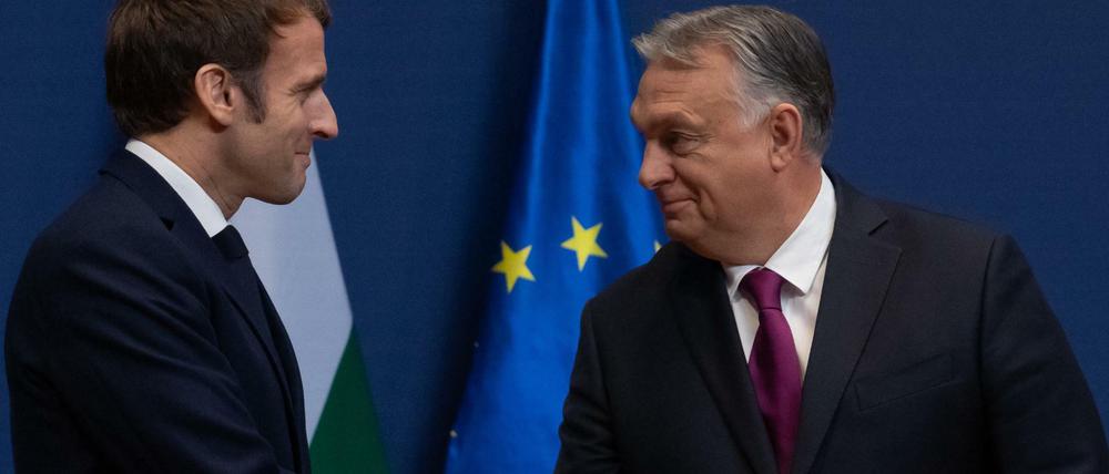 Frankreichs Staatschef Emmanuel Macron (links) und Ungarns Regierungschef Viktor Orbán.