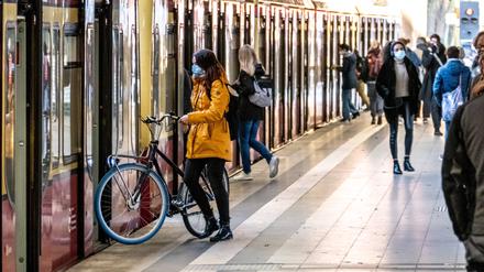 Clever kombiniert: Mit Fahrrad und S-Bahn geht’s gut voran.