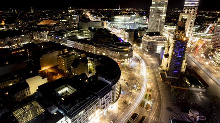 Der Breitscheidplatz am Übergang vom Kurfürstendamm in die Tauentzienstraße.