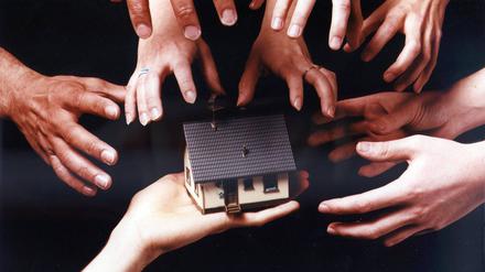Oft haben Erben unterschiedliche Vorstellungen davon, was mit dem Haus passieren soll. 