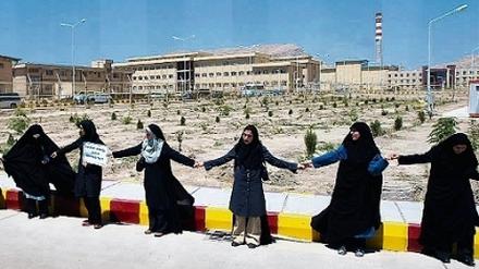 307436_3_xio-fcmsimage-20091029171142-006003-4ae9bebeb3dad.heprodimagesfotos82420091030iran.jpg