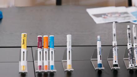 HANDOUT - Insulinspritzen der Firma Ypsomed, aufgenommen am 25.09.2017. Am 26.09.2017 wird in Schwerin (Mecklenburg-Vorpommern) mit dem Bau einer neuen Produktionsstätte für spezielle Insulin-Spritzen begonnen. ACHTUNG: Nur zur redaktionellen Verwendung im Zusammenhang mit der aktuellen Berichterstattung und nur bei Nennung: Foto: Ypsomed/dpa +++ dpa-Bildfunk +++