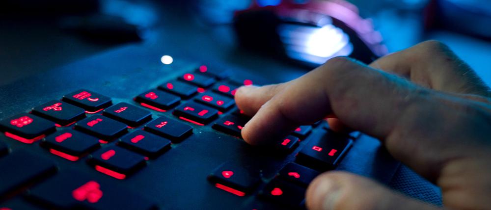 Der Angriff Russlands auf die Ukraine wird von Cyberattacken begleitet. 