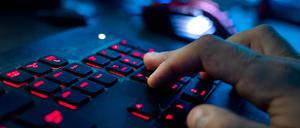 Der Angriff Russlands auf die Ukraine wird von Cyberattacken begleitet. 