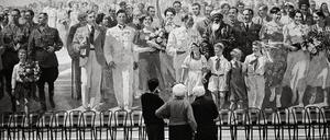 Kunst der Stalin-Zeit. Ausstellung „Agitation zum Glück“, St. Peterburg, 1993. Fotografiert von Frank Gaudlitz.