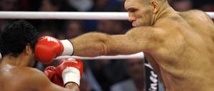 Nikolai Valuev vs. John Ruiz