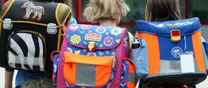 Schüler mit Schulranzen in Amtzell