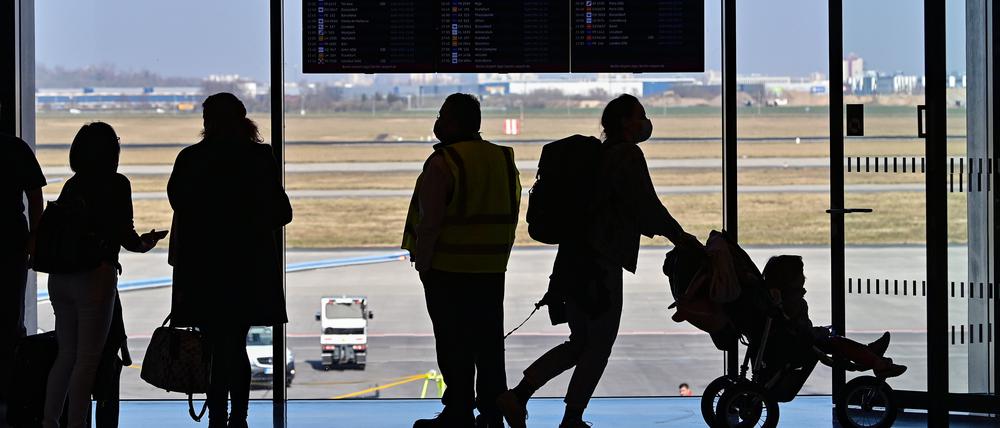 Mit der Eröffnung eines weiteren Terminals am Hauptstadtflughafen stellen sich die Betreiber auf etwa 17 Millionen Passagiere für 2022 ein.