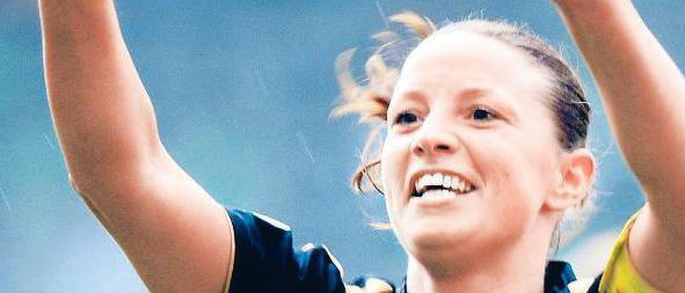 Neuer Ort, altes Ziel. Inka Grings will den Pokal mit Duisburg verteidigen. 