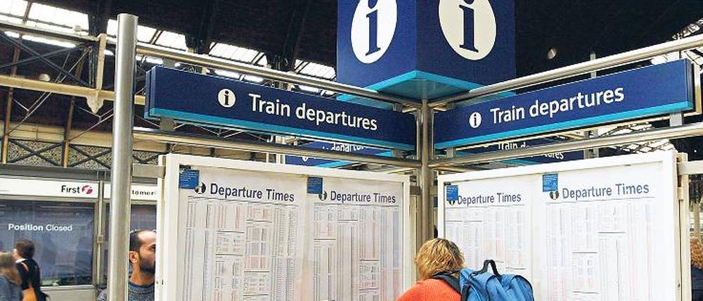 Zug um Zug. Im Bahnhof Paddington Station in London fällt auch die Entscheidung, ob’s – vor der Rückkehr zum Kontinent – noch mehr Orte auf der Insel sein sollen.