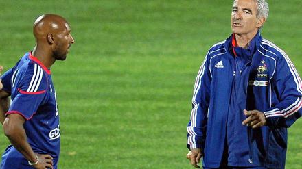 Keine Freunde fürs Leben. Nicolas Anelka (l.) und Raymond Domenech.