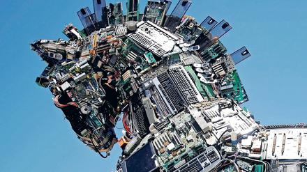 Das „Cyber Horse“ besteht aus gebrauchten Computerteilen. Foto: Amir Cohen/Reuters