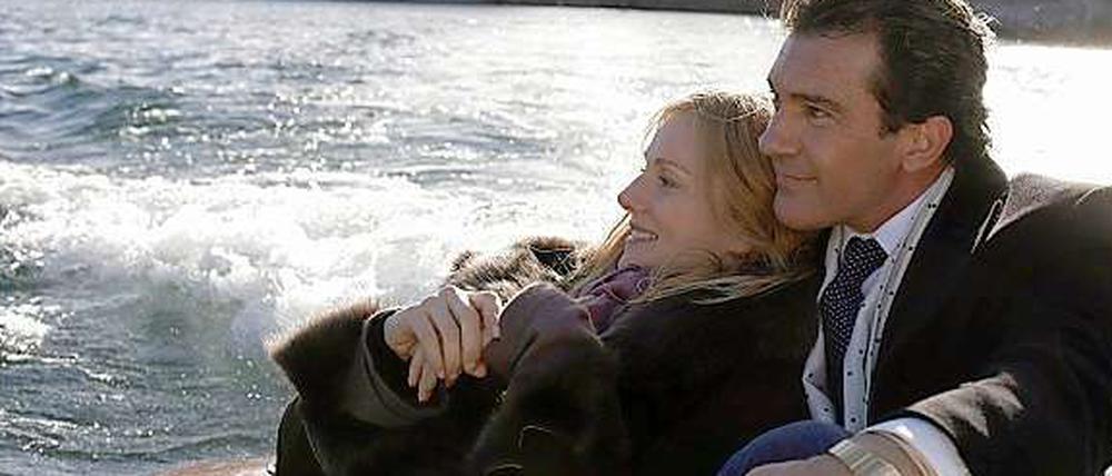 Laura Linney als Lisa und Antonio Banderas als Ralph in dem Drama "Der Andere" von Richard Eyre. 