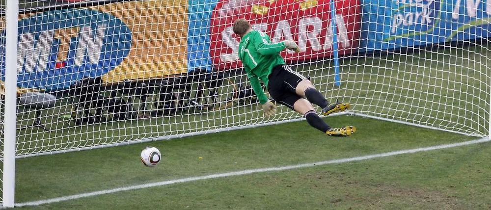 War da was? Ein Schuss, ein Tor, kein Pfiff. Deutschland und England 44 Jahre nach Wembley.