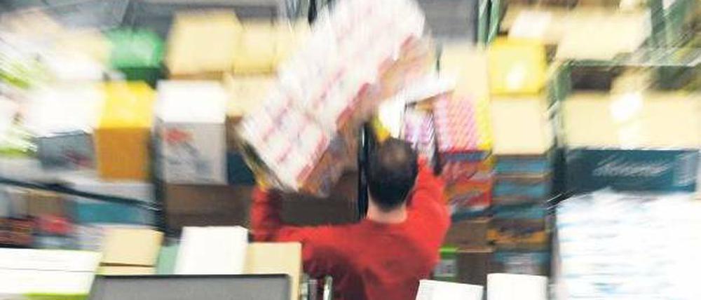 Ein paar Stunden Arbeit. Die meisten Jobs für Tagelöhner stammen aus der Bau- oder der Logistikbranche. Fast immer sind es Tätigkeiten, für die es keiner Ausbildung bedarf. Das Geld gibt es am Ende des Tages bar auf die Hand. Foto: ddp